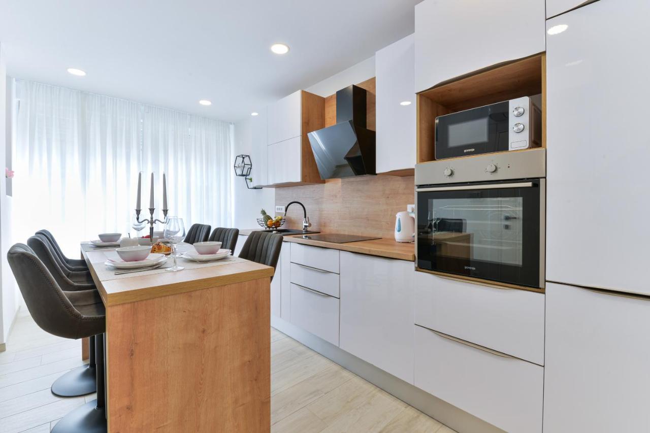 Zara Lumina Apartment Exterior foto
